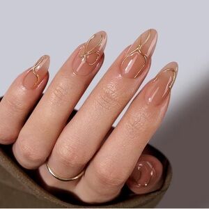 Btartbox 💅 Medium Almond Press on Nails. NWT.